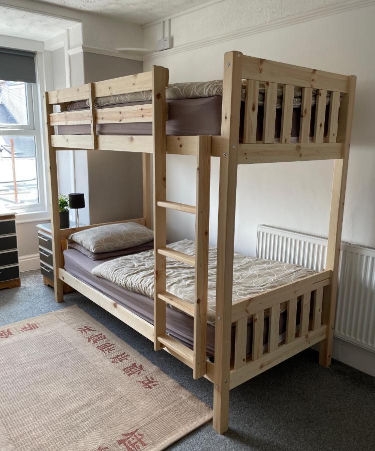 Breakers Guest House New Quay Extérieur photo