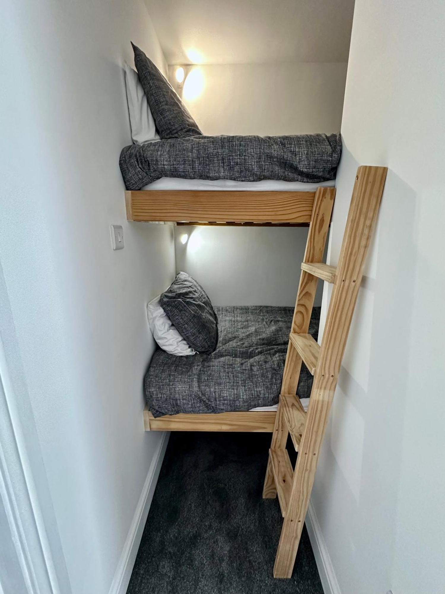 Breakers Guest House New Quay Extérieur photo
